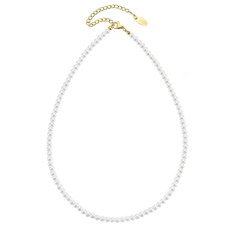 Basic Pearl Necklace